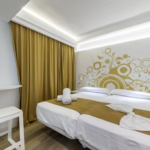 Habitación Superior con 2 Camas Individuales